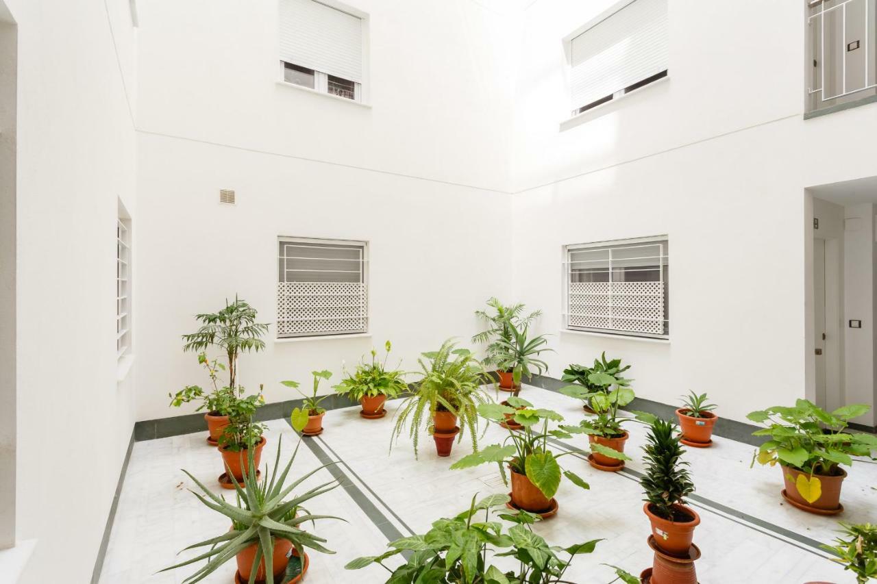 Apartment La Sorpresa Del Genoves By Cadiz4rentals *